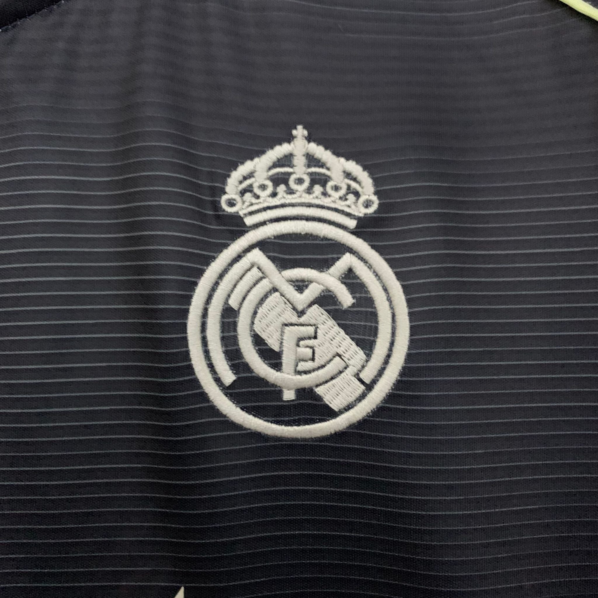 25/26 REAL MADRID UITTENUE