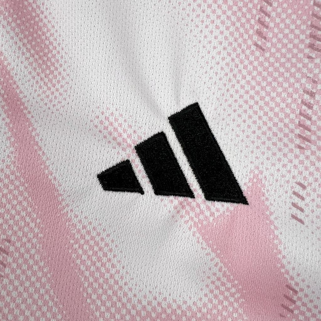 REAL MADRID PINK DROOMKIT
