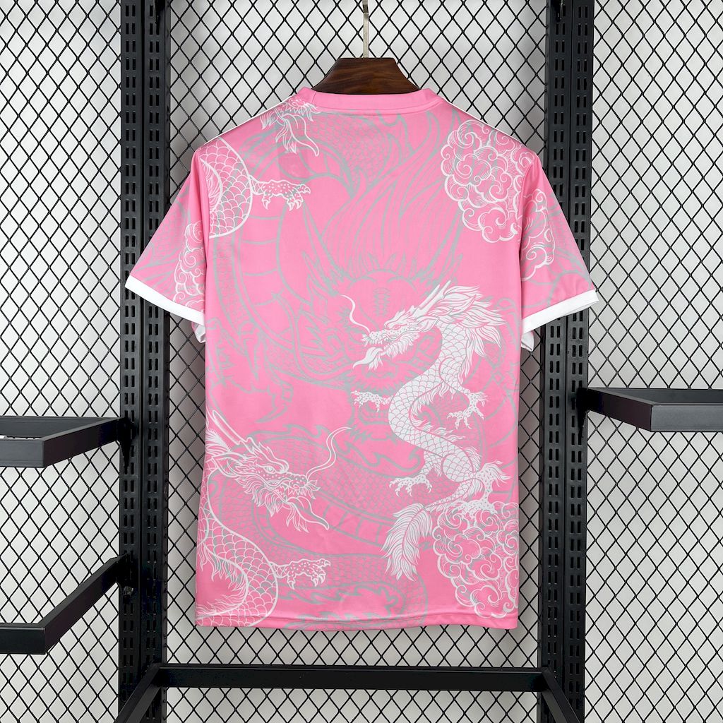 2025/26 REAL MADRID PINK DRAAK EDITIE