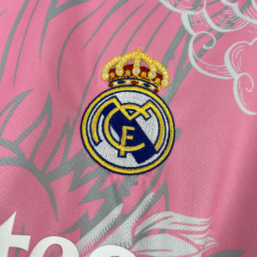 2025/26 REAL MADRID PINK DRAAK EDITIE