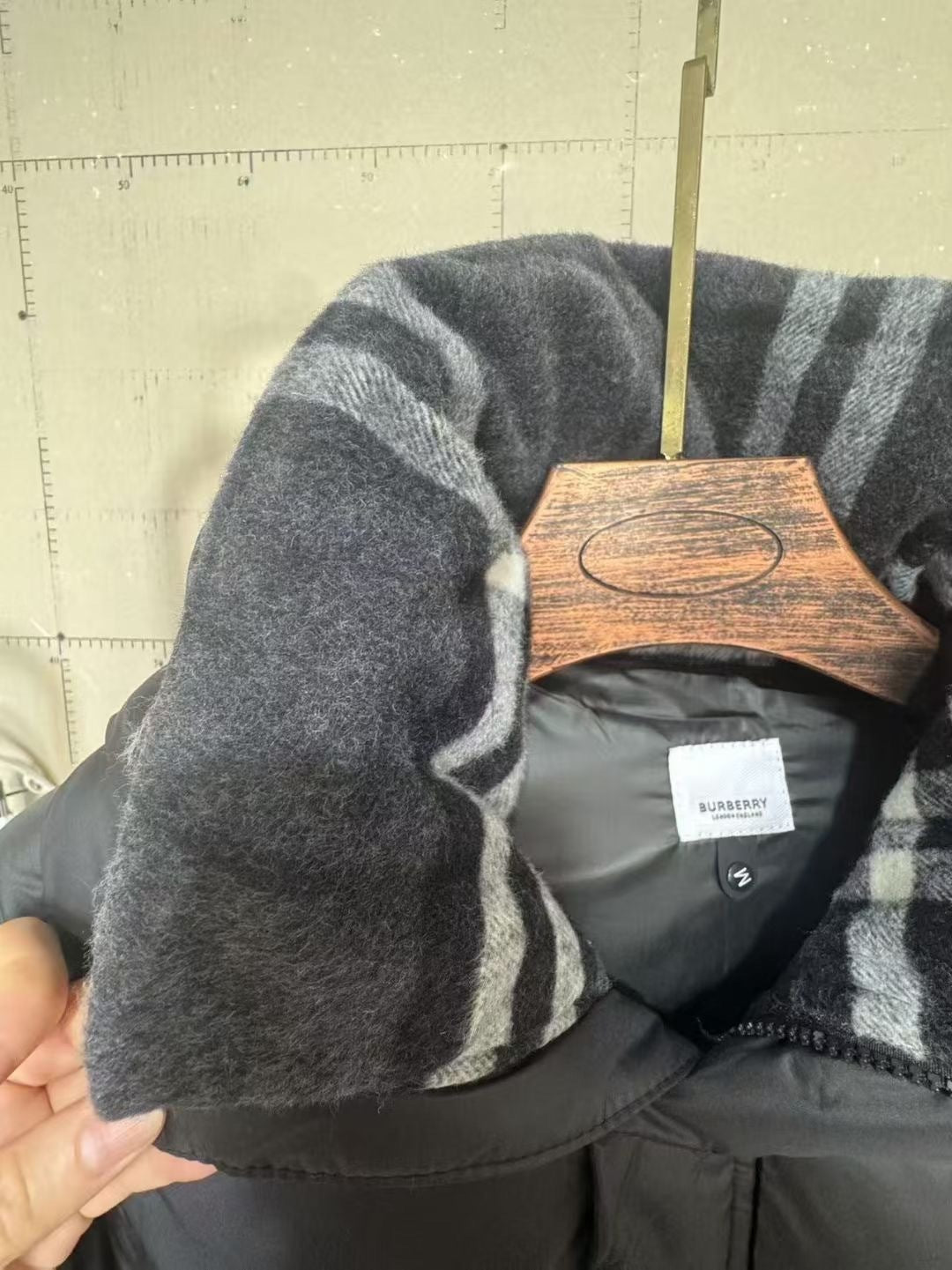 BURBERRY PUFFER JACKET