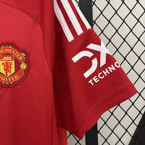 MANCHESTER UNITED 2024/25 SHIRT I 50% OFF!