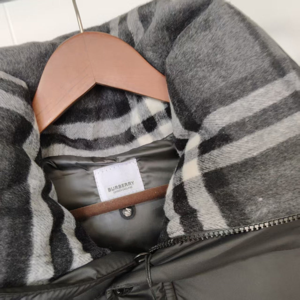 BURBERRY PUFFER JACKET